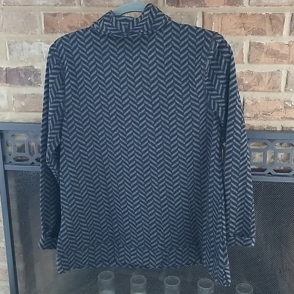 Croft & Barrow gray and black zip chevron sweater - Picture 3 of 10